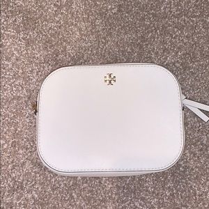Cream Tory Burch clutch